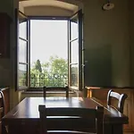 Sardini 아파트