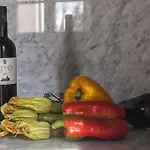 Sardini 아파트