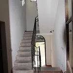 Sardini 아파트